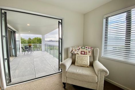 Photo of property in 5 Stoneleigh Green, Parklands, Christchurch, 8083