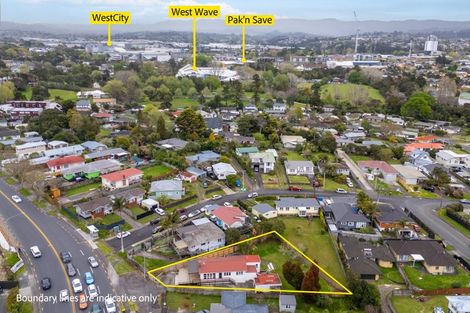 Photo of property in 114 Edmonton Road, Henderson, Auckland, 0612