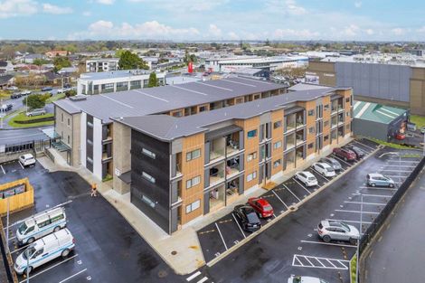 Photo of property in 209/40 East Street, Papakura, 2110