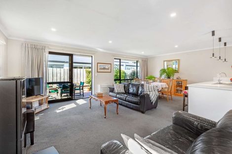 Photo of property in 27 Katrine Drive, Marshland, Christchurch, 8083