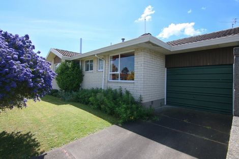 Photo of property in 18 Sawtell Place, Northcote, Christchurch, 8052