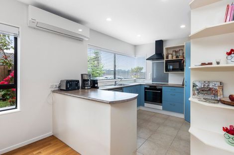 Photo of property in 446f West Coast Road, Glen Eden, Auckland, 0602