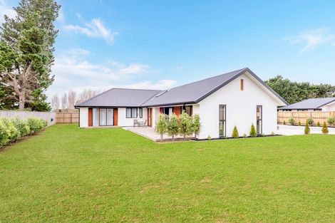 Photo of property in 12b Wykes Place, Amberley, 7410