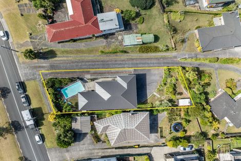 Photo of property in 27 High Road, Glenfield, Auckland, 0629