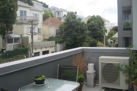 Photo of property in 7 Hanson Street, Mount Cook, Wellington, 6021