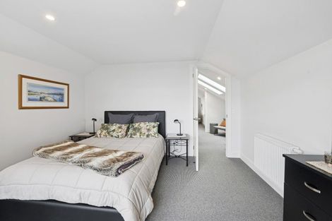 Photo of property in 5 Azalea Lane, Waipahihi, Taupo, 3330