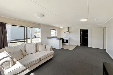 Photo of property in 26 Cumberland Place, Kelvin Grove, Palmerston North, 4414