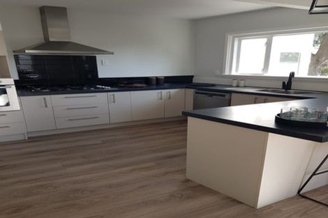 Photo of property in 198 Pacific Road, North New Brighton, Christchurch, 8083