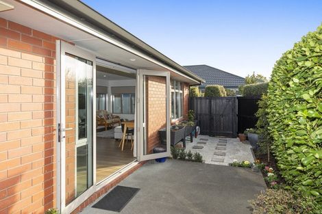 Photo of property in 2/36 Tuckers Road, Redwood, Christchurch, 8051