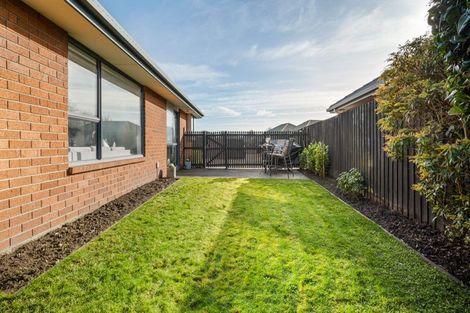 Photo of property in 14 Innisfree Place, Northwood, Christchurch, 8051