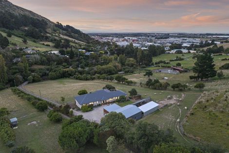 Photo of property in 77 Avoca Valley Road, Heathcote Valley, Christchurch, 8022