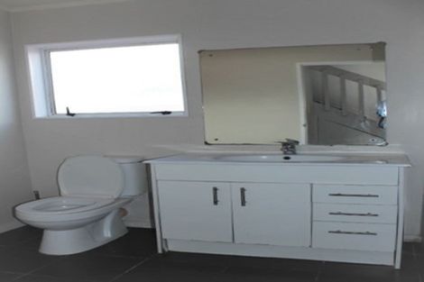 Photo of property in 10 Rewa Street, New Lynn, Auckland, 0600