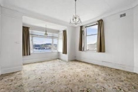 Photo of property in 49 The Crescent, Roseneath, Wellington, 6011