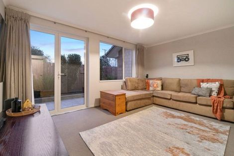 Photo of property in 25a Rewarewa Road, Te Atatu Peninsula, Auckland, 0610