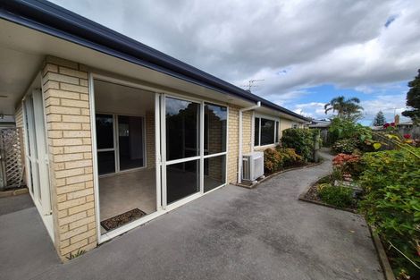 Photo of property in 14b Edward Avenue, Orewa, 0931