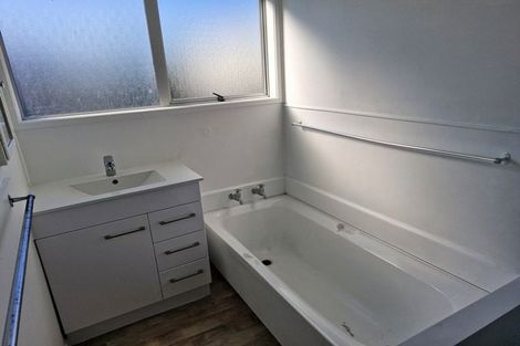 Photo of property in 6 Sabot Place, Massey, Auckland, 0614