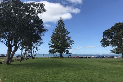 Photo of property in 2/11 Montrose Terrace, Mairangi Bay, Auckland, 0630