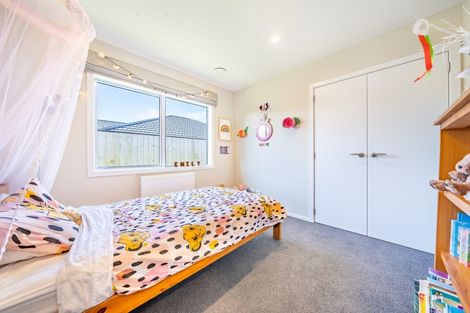 Photo of property in 6 Poulson Grove, Trentham, Upper Hutt, 5018