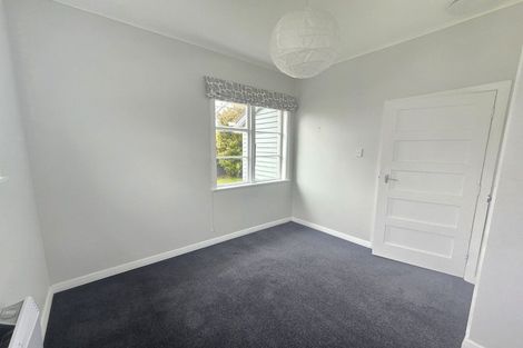 Photo of property in 10 Purser Grove, Fairfield, Lower Hutt, 5011