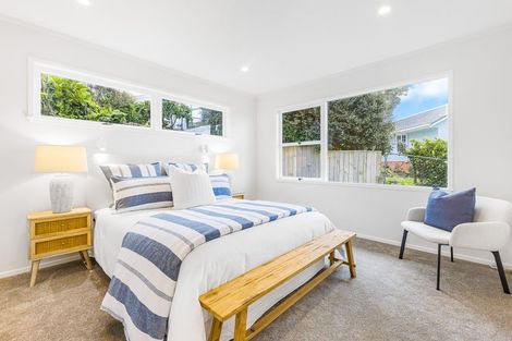 Photo of property in 35 Mcdowell Crescent, Hillcrest, Auckland, 0627