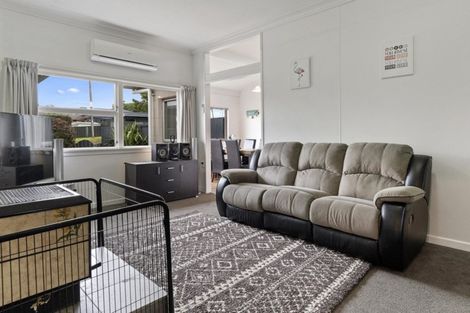 Photo of property in 2a Kaitemako Road, Welcome Bay, Tauranga, 3112