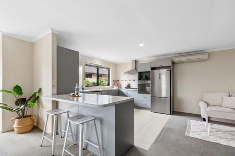 Photo of property in 35 Golden Sands Drive, Papamoa Beach, Papamoa, 3118