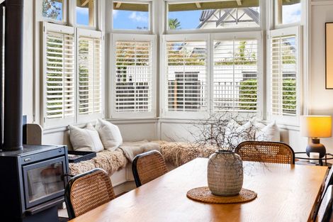 Photo of property in 45 Napier Terrace, Hospital Hill, Napier, 4110