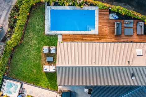 Photo of property in 11 Sharon Road, Waiake, Auckland, 0630