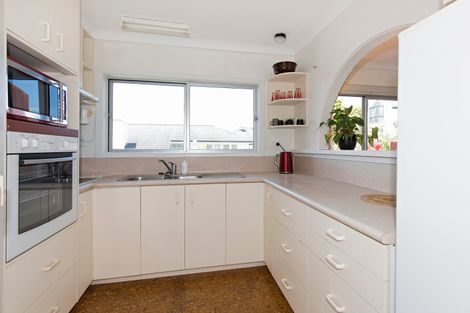 Photo of property in 1/22 Valley Road, Browns Bay, Auckland, 0630