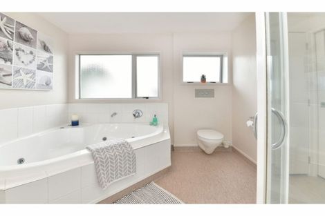 Photo of property in 4/416 Hibiscus Coast Highway, Orewa, 0931