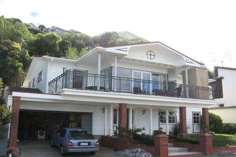 Photo of property in 56 Rama Crescent, Khandallah, Wellington, 6035