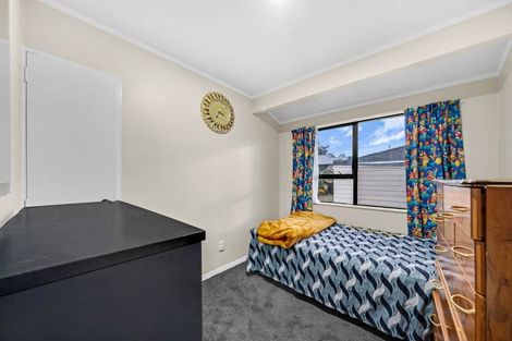 Photo of property in 2/33 Seaward Place, Wattle Downs, Auckland, 2103