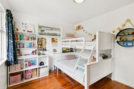 Photo of property in 36 Lynda Avenue, Paparangi, Wellington, 6037