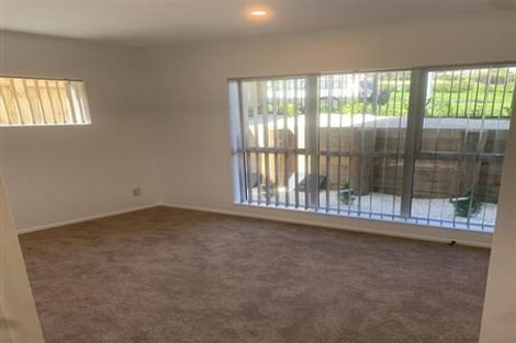 Photo of property in 32 Lime Hill Rise, Flat Bush, Auckland, 2019