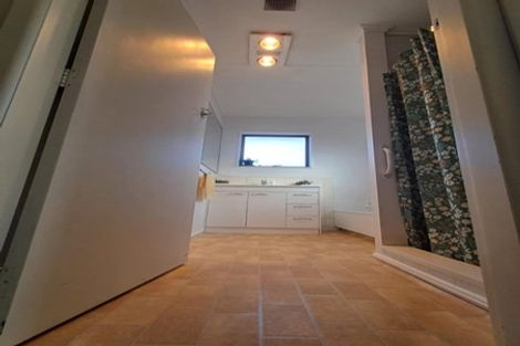 Photo of property in 18 Piper Place, Roslyn, Palmerston North, 4414