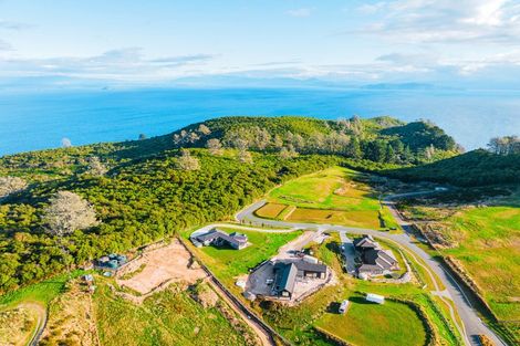 Photo of property in 5 Glendas Way, Acacia Bay, Taupo, 3385
