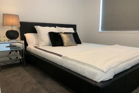 Photo of property in 19 Papa Orchard Drive, Kumeu, 0810