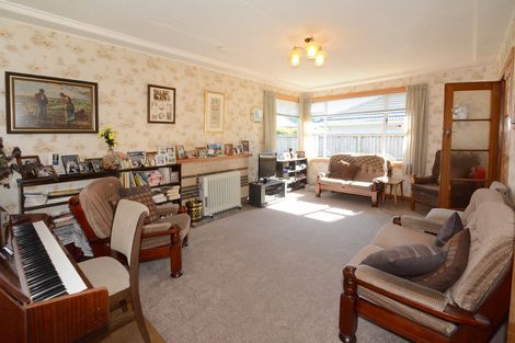 Photo of property in 141 Macandrew Road, South Dunedin, Dunedin, 9012