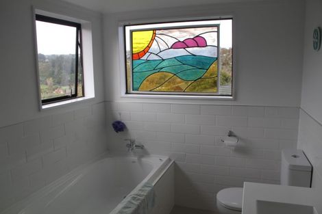 Photo of property in 32 Burbank Crescent, Churton Park, Wellington, 6037