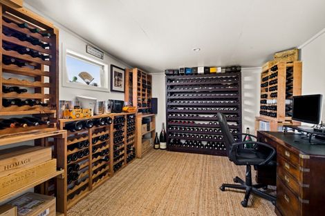 Photo of property in 10 Charlton Road, Te Awanga, 4102