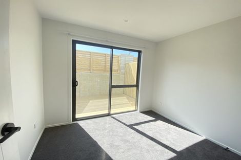 Photo of property in 43 Tirimoana Road, Te Atatu South, Auckland, 0602