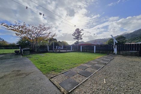 Photo of property in 60 Richmond Street, Cobden, Greymouth, 7802