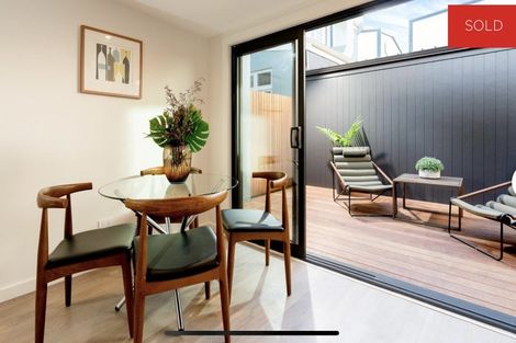 Photo of property in 121d The Parade, Island Bay, Wellington, 6023