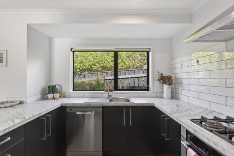Photo of property in 58b Lorna Street, Lynmouth, New Plymouth, 4310