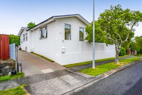 Photo of property in 15 Kowhai Street, Strandon, New Plymouth, 4312