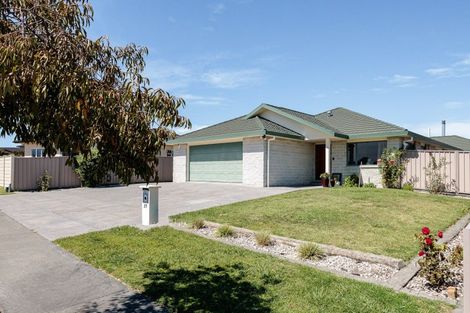 Photo of property in 37 Brooklands Drive, Havelock North, 4130