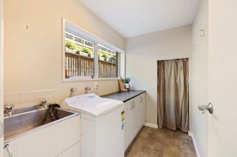 Photo of property in 70 Landsdowne Terrace, Cashmere, Christchurch, 8022