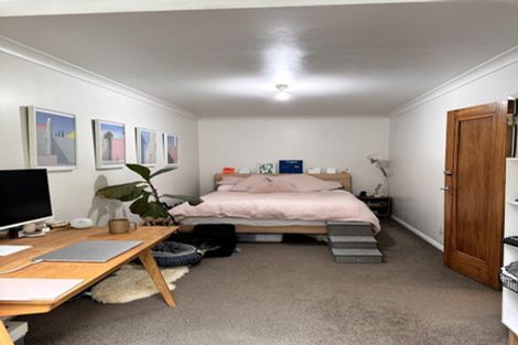 Photo of property in 192 Sutherland Road, Lyall Bay, Wellington, 6022