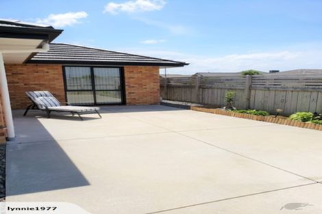 Photo of property in 10 Rainey Crescent, Papamoa Beach, Papamoa, 3118