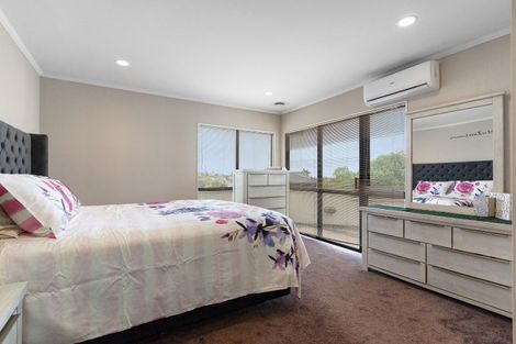 Photo of property in 8 Chiania Place, Somerville, Auckland, 2014